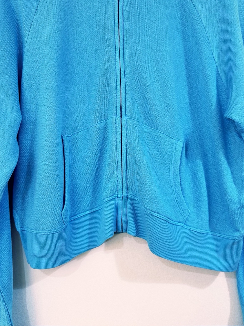 NWT SKIMS Sport French Terry Shrunken Zip Cardigan in Cyan Size XL - Picture 6 of 9
